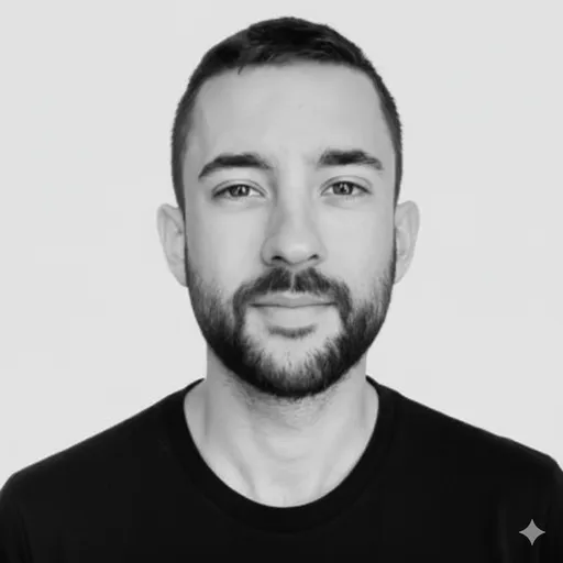 Alberto Sola, author of Pirobits